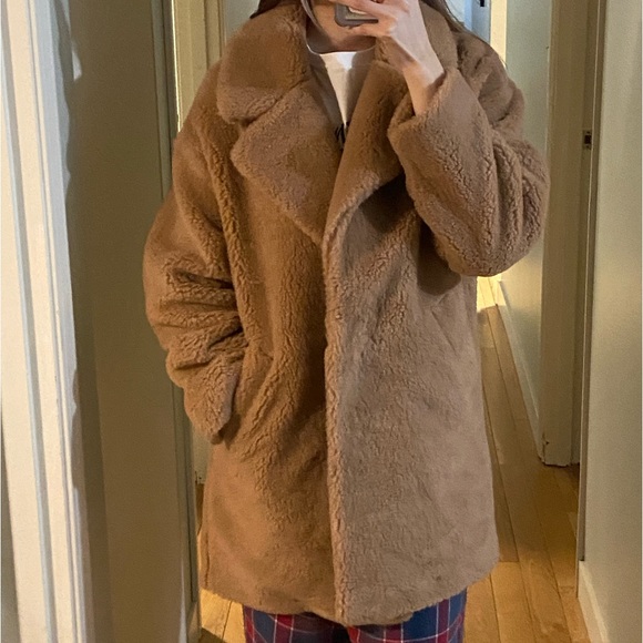 Abercrombie and Fitch Teddy bear coat - Picture 3 of 4